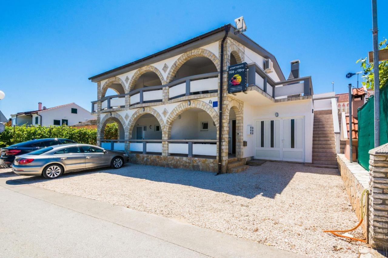Skundric Apartment Vir
